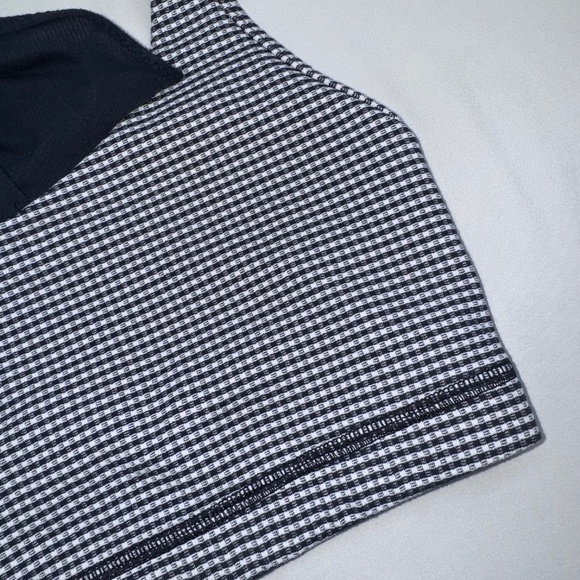 1030 lululemon Practice Freely Tank - Size 6 - Blue Gingham (Inkwell) - Picture 7 of 16